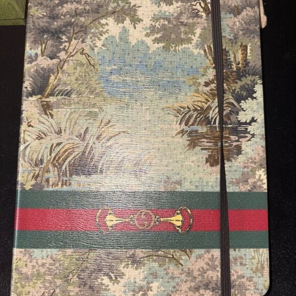 Brand new Gucci Green and Multicolor Notebook with Box and dustbag - Picture 2 of 4